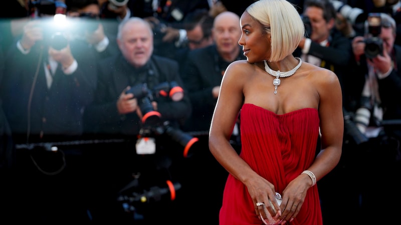 Kelly Rowland Salı akşamı Cannes'da kırmızı halıda yürüdü. (Bild: APA/Andreea Alexandru/Invision/AP)