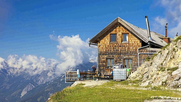 Die Werfener Hütte ist eine von vielen Sorgenhütten Österreichs, die komplett erneuert werden muss.  (Bild: Uwe Grinzinger, www.agentur-bergwerk.at)