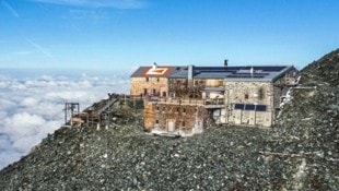 Mit 3454m ist die auf der Adlersruhe gelegene Erzherzog- Johann- Hütte die höchstgelegene ...
