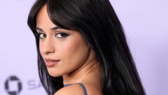 Camila Cabello konnte selbst in der „Extremsituation“ lachen. (Bild: picturedesk.com/Chris Pizzello / AP / picturedesk.com)