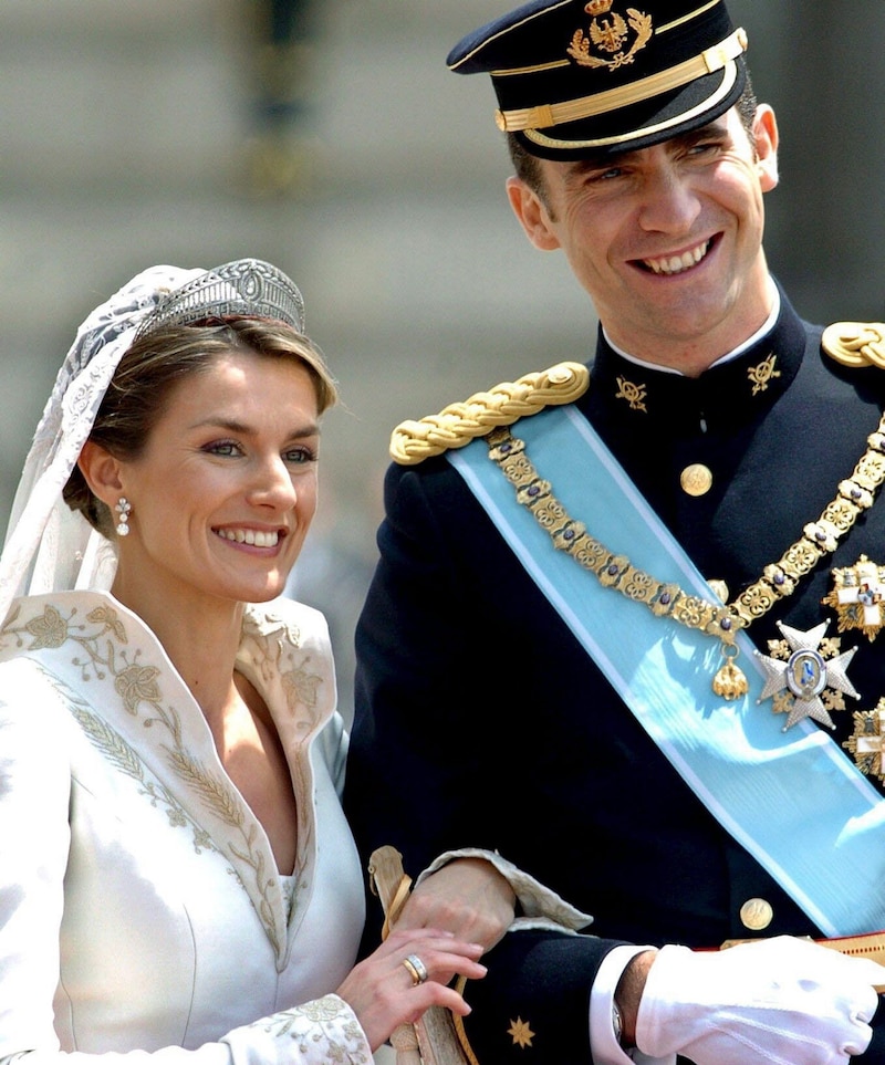 König Felipe und Königin Letizia strahlten an ihrem Hochzeitstag vor genau 20 Jahren um die Wette. (Bild: picturedesk.com/Juanjo Martin / EPA / picturedesk.com)