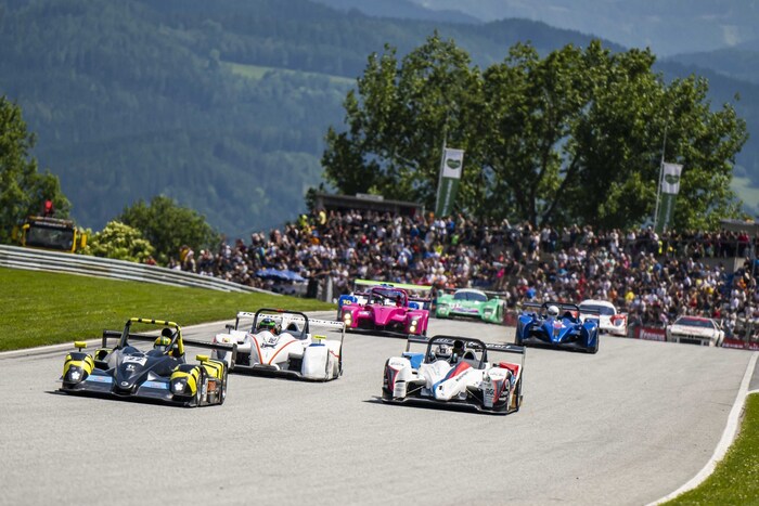 Legendäre Sportwagen sorgen für Furore bei den Fans des Red Bull Ring Classics.