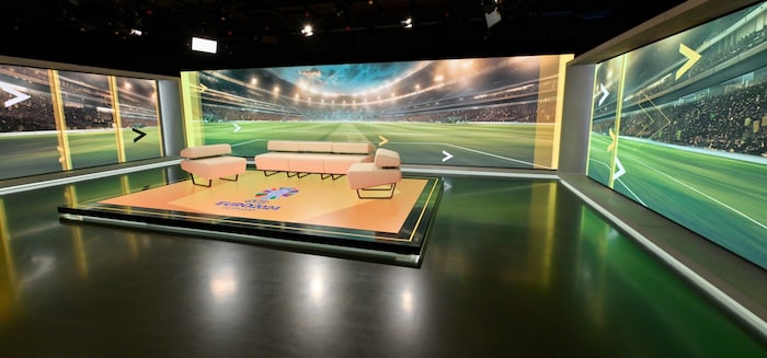 „Kein anderes Studio in Österreich hat eine LED-Wand in dieser Größe“, f reute sich ...