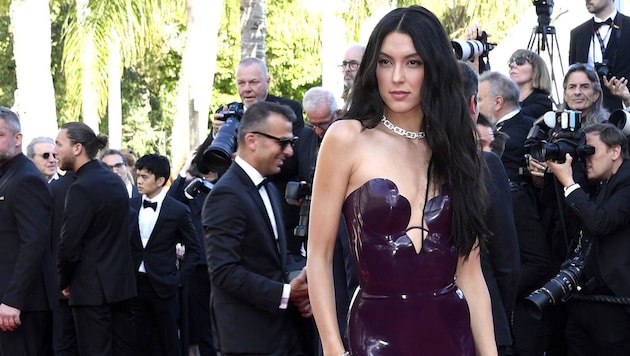 Rebecca Mir during her appearance on the red carpet in Cannes last week: an outfit she presented on Instagram has now been criticized. (Bild: www.viennareport.at)