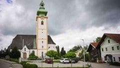 Nur einen Steinwurf von der Kirche entfernt haben die Mordverdächtigen gewohnt