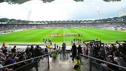 Das in die Jahre gekommene Liebenauer Stadion soll renoviert werden. Noch spießt sich‘s aber ...