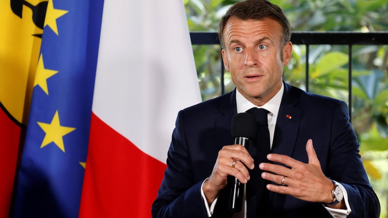 Emmanuel Macron francia elnök előrehozott választásokat írt ki. (Bild: AFP)