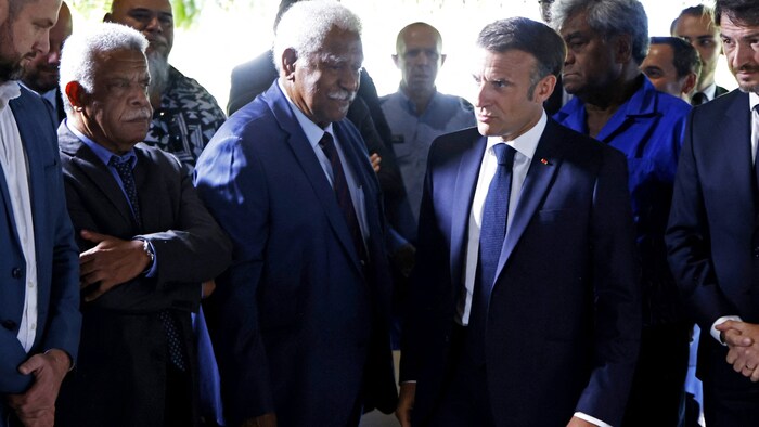 President Macron met the members of the government of New Caledonia.