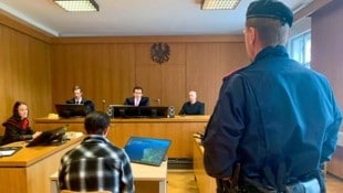 Der junge Angeklagte fasste zweieinhalb Jahre Haft aus. 