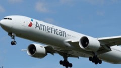 In einer Maschine der American Airlines fand die Frau einen „fliegenden Dreckstall“ vor.  (Bild: AFP)