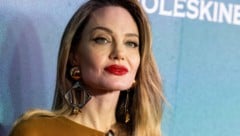 Şaraphane ile ilgili mahkeme mücadelesinde Angelina Jolie için gerileme: aktris gizli belgeleri mahkemeye teslim etmek zorunda. (Bild: picturedesk.com/Caitlin Ochs / REUTERS )