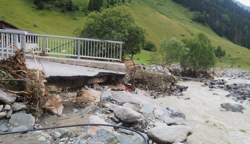 Die Straße ins Oberbergtal war 2022 durch Unwetter teilweise zerstört worden. (Bild: Fankhauser)