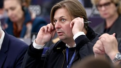 Im Mittelpunkt diverser Skandale: AfD-EU-Spitzenkandidat Maximilian Krah (Bild: AFP/FREDERICK FLORIN)