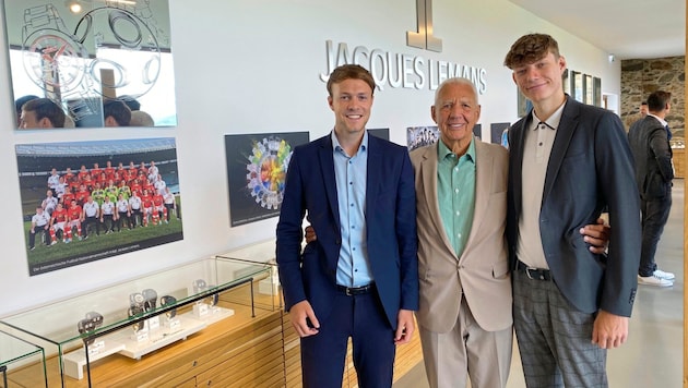 Alfred Riedl with his sons Andreas and Christian at the opening of the museum at Taggenbrunn Castle. (Bild: Manuela Karner)