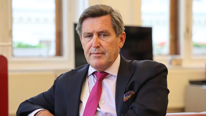 Red city councillor Hanke points the finger at the ÖVP
