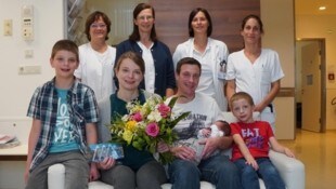 Markus Stöckler ist das 60.000ste Baby im Amstettner Spital. (Bild: LK Amstetten)