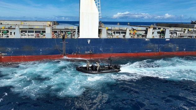 Vor dem ostafrikanischen Land Somalia haben Piraten kurzzeitig einen Hamburger Frachter (Bild) gekapert. (Bild: EUNAVFOR)