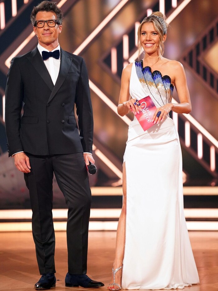  Die Moderatoren Victoria Swarovski und Daniel Hartwich