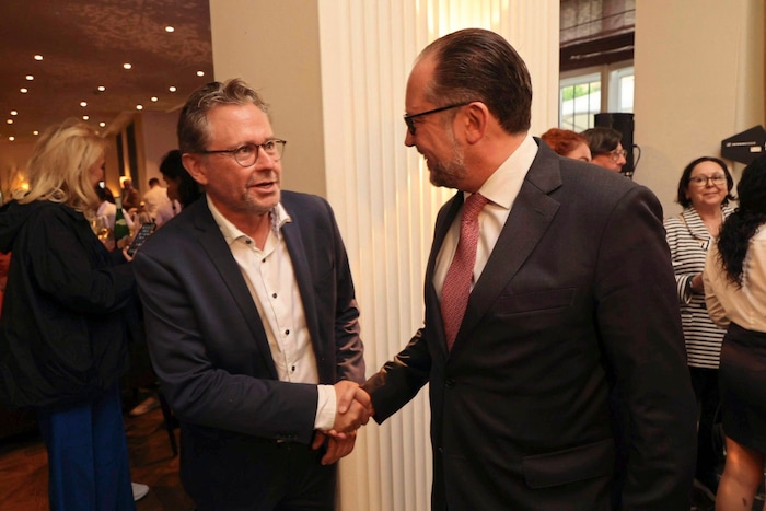 Namesake meeting at the Albertina: Alexander Wrabetz met Alexander Schallenberg. 