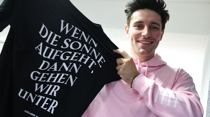 ...auch neue T-Shirts gibt es zu kaufen.