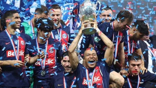 Die PSG-Startruppe feierte am Samstag im Endspiel gegen Olympique Lyon einen 2:1-Erfolg! (Bild: AFP)