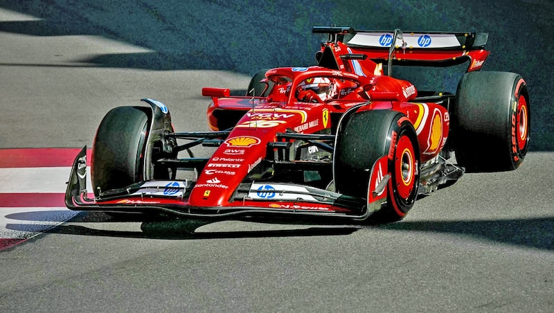 Ferrari is already aiming for another victory in Barcelona. (Bild: AFP/APA/NICOLAS TUCAT)