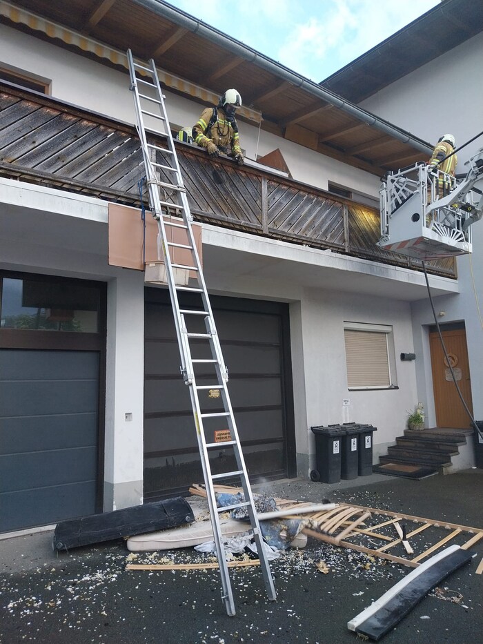 The fire department had to remove the bed and the blanket from the apartment.