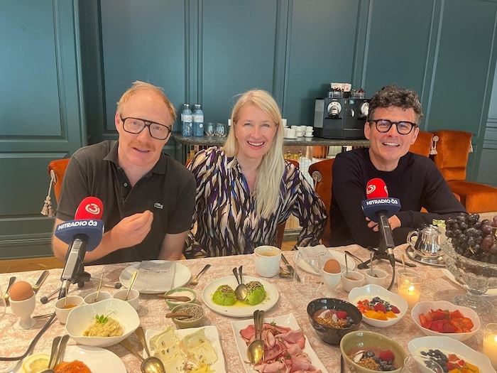 Die Schauspieler und Kabarettisten Manuel Rubey und Simon Schwarz zu Gast in Ö3-„Frühstück bei ...