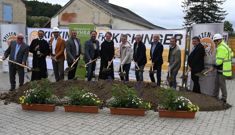 The ground-breaking ceremony for Göttweiger's new brewing hall has now taken place in Pyhra near St. Pölten. (Bild: Bernhrad Herzberger)