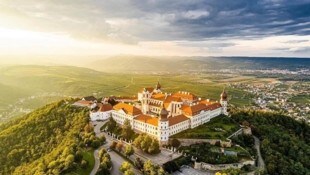 Erhaben thront das Stift Göttweig über der Wachau. Nun will man sich hier mit einem eigenen Bier adeln. (Bild: Stft Göttweig/Robert Herbst)