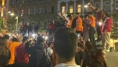 The celebrations at Reumannplatz in Vienna were exuberant. (Bild: Leserreporter)