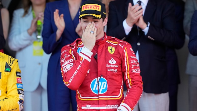 Charles Leclerc darf endlich zu Hause in Monaco jubeln. (Bild: AP ( via APA) Austria Presse Agentur/ASSOCIATED PRESS)