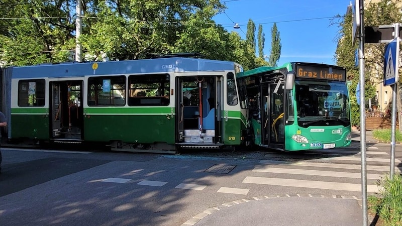 Bim und Bus kollidierten in der Theodor-Körner-Straße. (Bild: Jakob Traby)