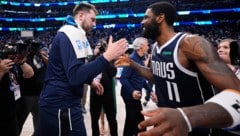 Dallas‘ Star-Duo: Luka Doncic (l.) und Kyrie Irving (Bild: AP ( via APA) Austria Presse Agentur/ASSOCIATED PRESS)