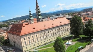 Seit Monaten liefen die Ermittlungen im Kärntner Landhaus, wo auch der Kärntner Landtag ...