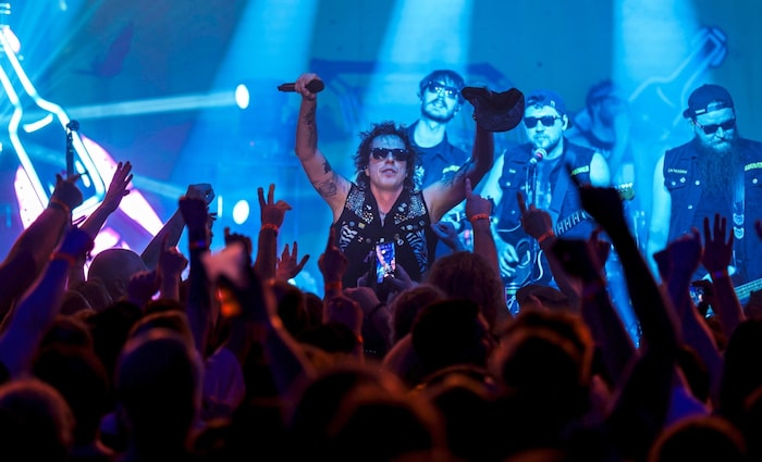 Er bewegt die Massen.