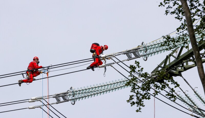 Practicing at dizzying heights (Bild: Tschepp Markus)