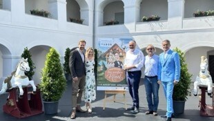 Programmpräsentation mit LH Doskozil, Intendant Haider und Uhudler-Landestheater Intendant ...
