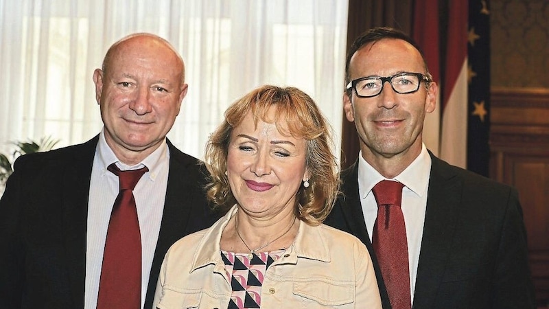 Die Geschwister von Toni Faber:  Manfred, Judith und Franz gratulierten herzlichst  (v.l.r). (Bild: Kristian Bissuti)