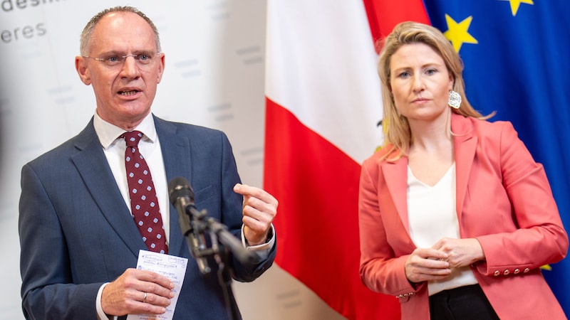 Gerhard Karner belügyminiszter és Susanne Raab integrációs miniszter (Bild: APA/GEORG HOCHMUTH)