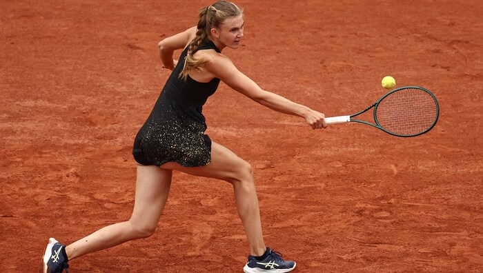 Julia Avdeeva im Spiel gegen Coco Gauff