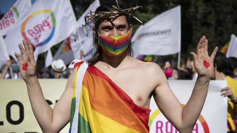 Az egyház homoszexuálisokkal szembeni bánásmódja többször is tiltakozást váltott ki, és nem csak Olaszországban. (Bild: AFP)
