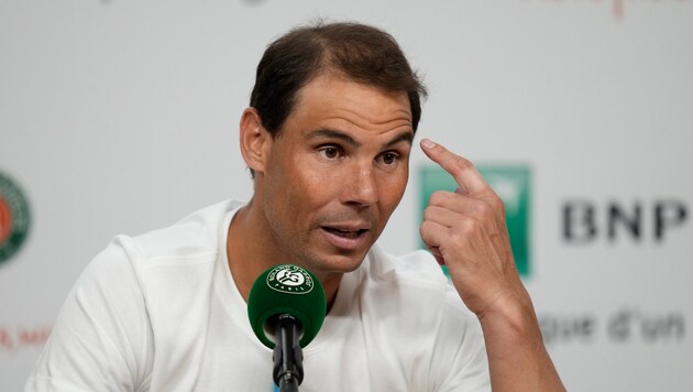 Rafael Nadal wird wohl auf Wimbledon verzichten.  (Bild: AP ( via APA) Austria Presse Agentur/ASSOCIATED PRESS)