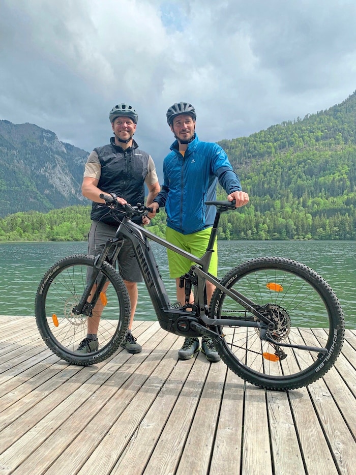 Niederösterreichs Radbotschafter Felix Neureuther (re.) möchte auch weiterhin ein sportliches ...