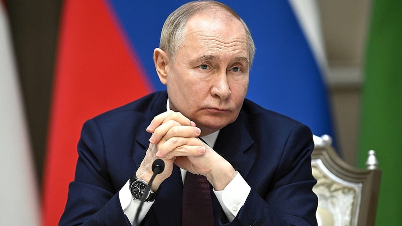 Kremlchef Wladimir Putin spricht von einer „ständigen Eskalation“ durch den Westen. Wer die Ukraine angegriffen hat, vergisst er dabei. (Bild: APA/AFP/POOL/Sergei BOBYLYOV)