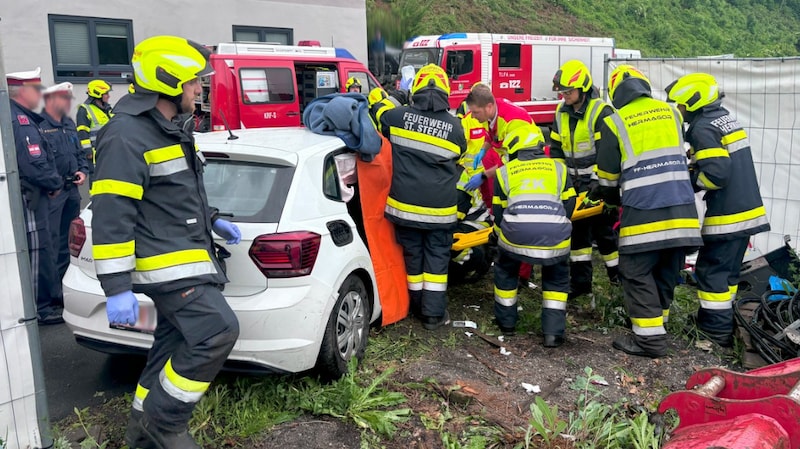 The Hermagor and St. Stefan fire brigades rushed to the rescue (Bild: FF Hermagor)