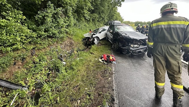 Crash auf der L 402 in Burgau. (Bild: Freiwillige Feuerwehr Burgauberg)