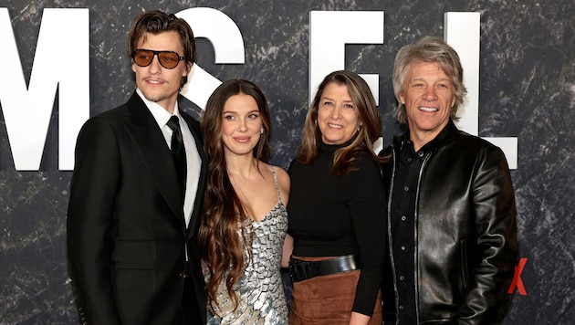 Jon Bon Jovi plauderte jetzt süße Details zur Hochzeit von Sohn Jake mit Millie Bobby Brown aus. (Bild: APA/Getty Images via AFP/GETTY IMAGES/Dimitrios Kambouris)