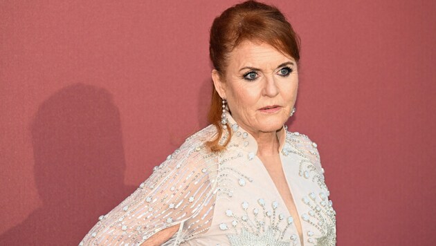 Sarah Ferguson Cannes'da yaptığı konuşmanın hak ettiği ilgiyi görmemesinden rahatsız. (Bild: APA/AFP/Stefano Rellandini)