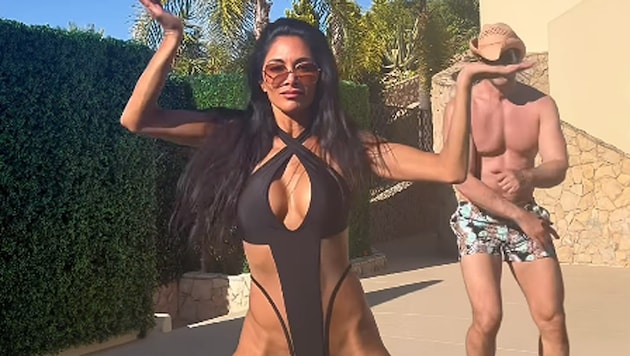 Nicole Scherzinger showed herself on Instagram in a rather revealing swimsuit. (Bild: instagram.com/nicolescherzinger)